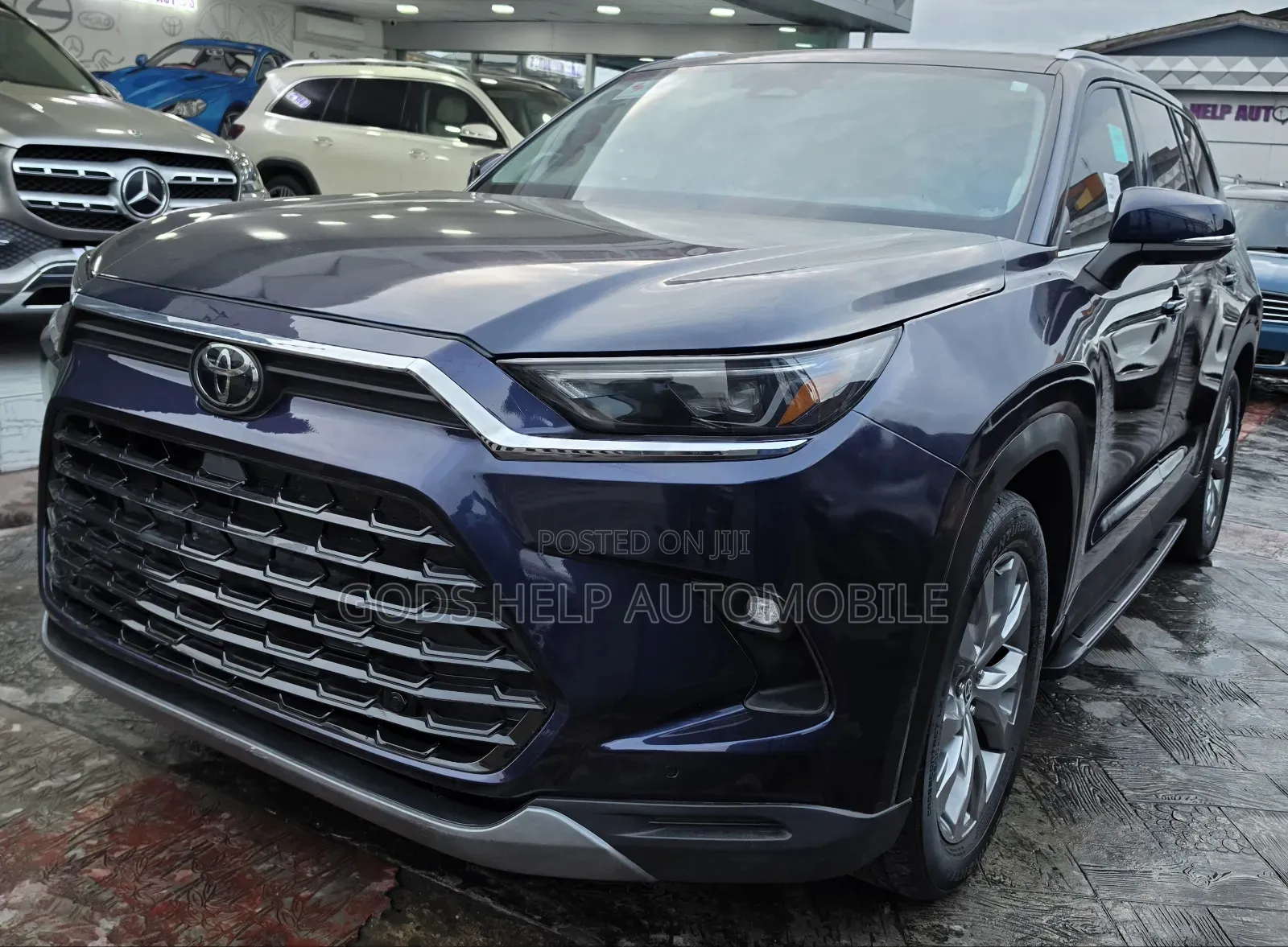 Toyota Highlander 2024 Blue