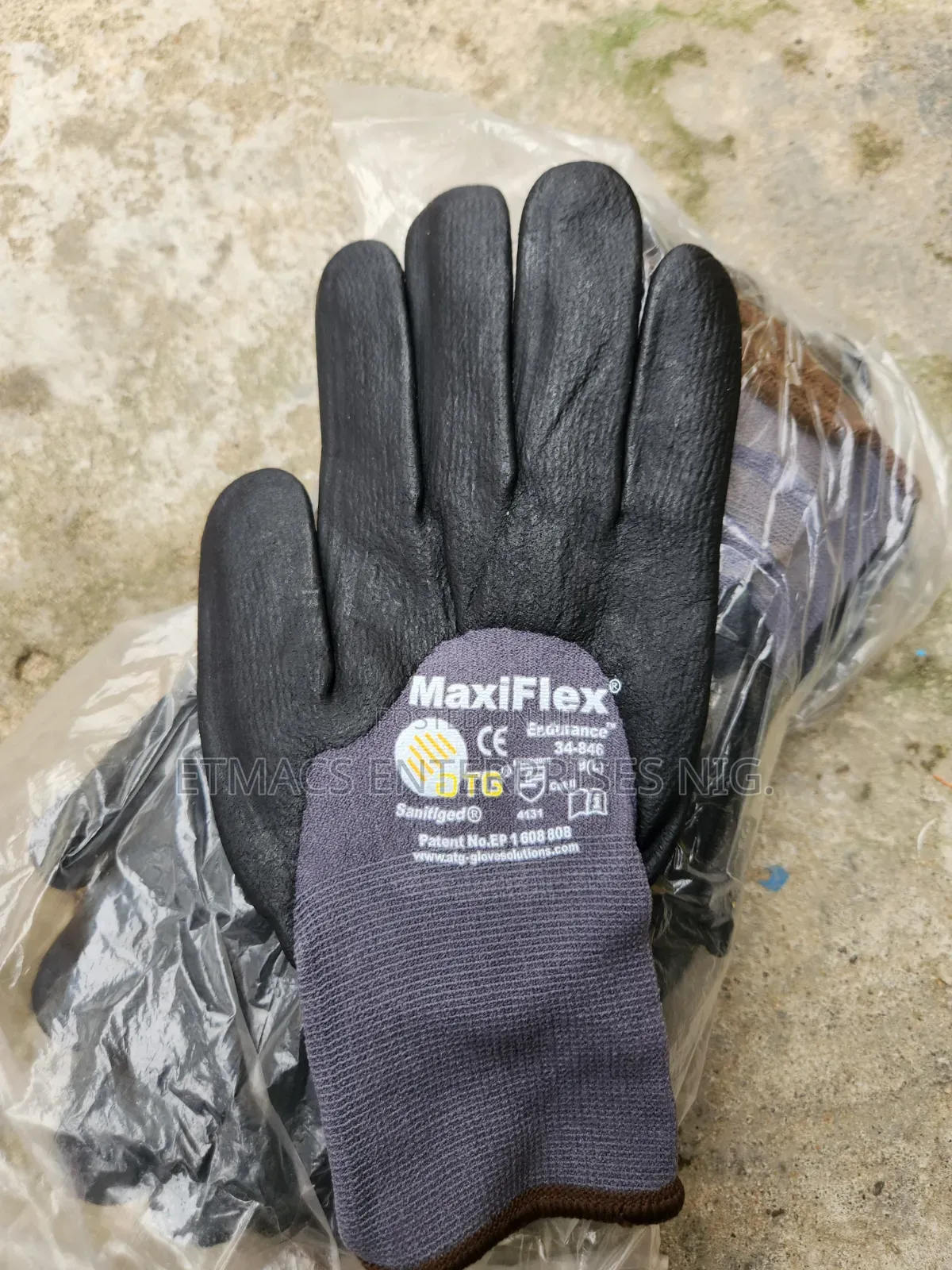 Hand Glove_ Maxiflex