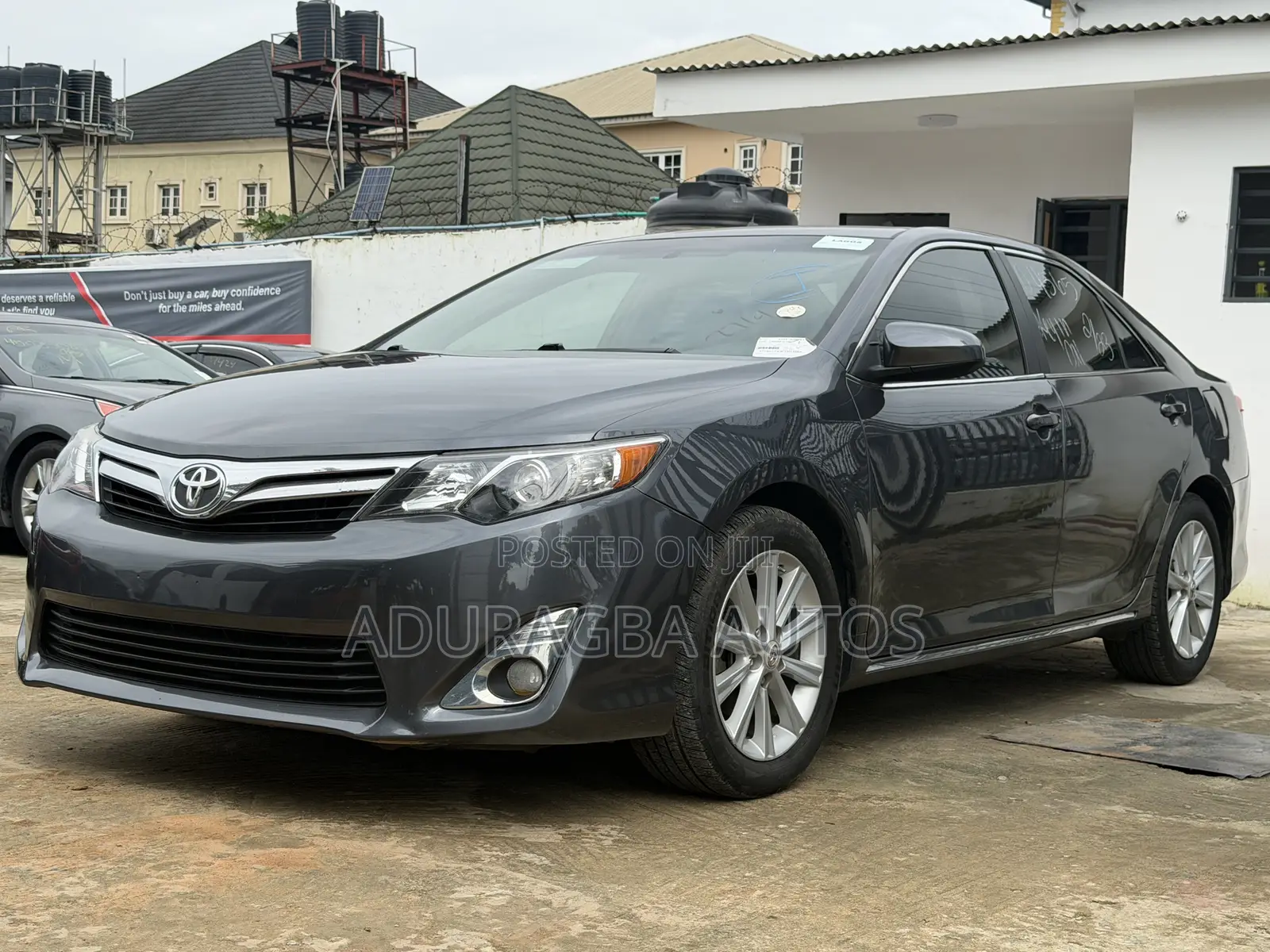 Toyota Camry XLE V6 4dr Sedan (3.5L 6cyl 6A) 2012 Gray