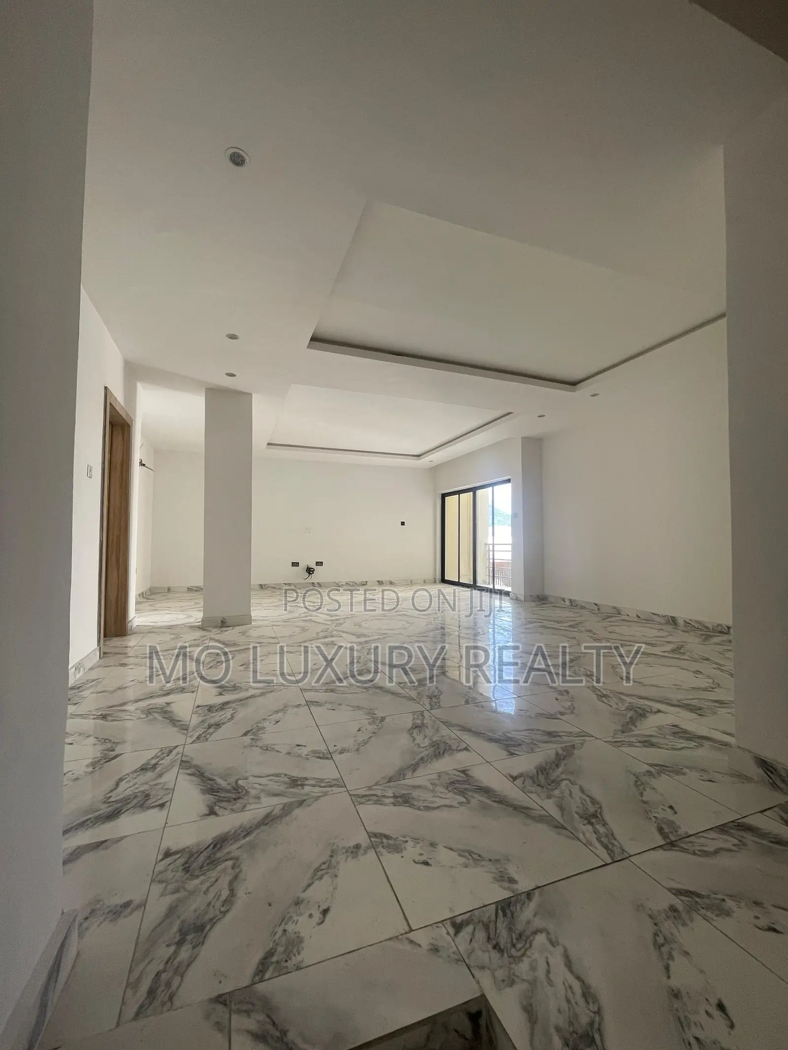 4bdrm Townhouse / Terrace in Lekki Phase 1 for rent