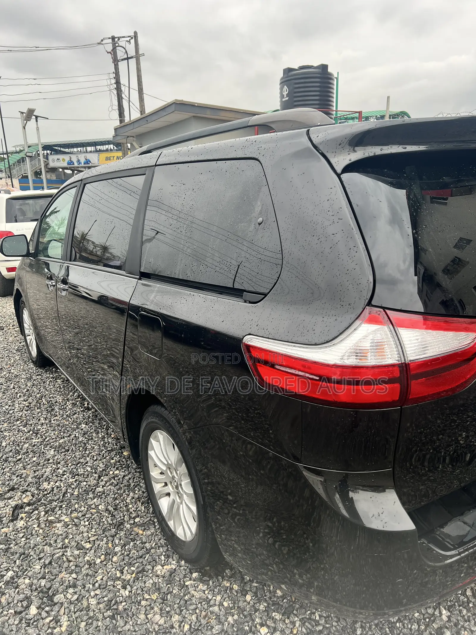 Toyota Sienna XLE 7-Passenger 4dr Minivan AWD (3.5L 6cyl 6A) 2014 Black
