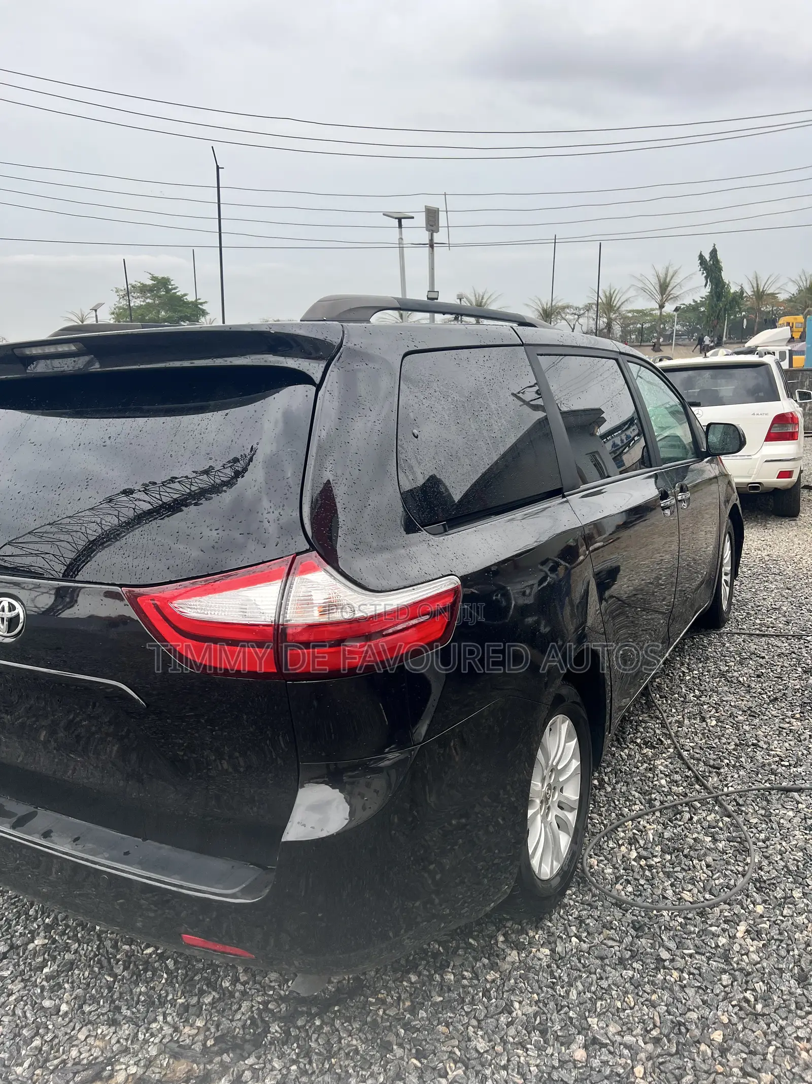Toyota Sienna XLE 7-Passenger 4dr Minivan AWD (3.5L 6cyl 6A) 2014 Black