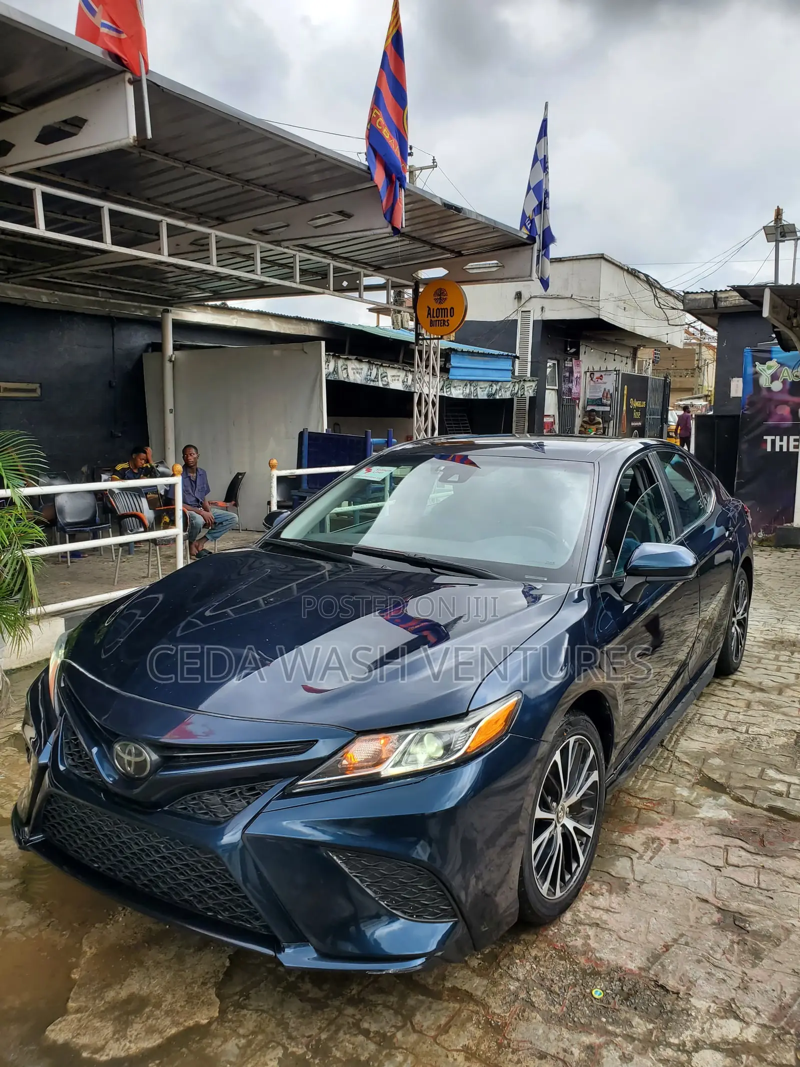 Toyota Camry SE (2.5L 4cyl 8A) 2019 Blue