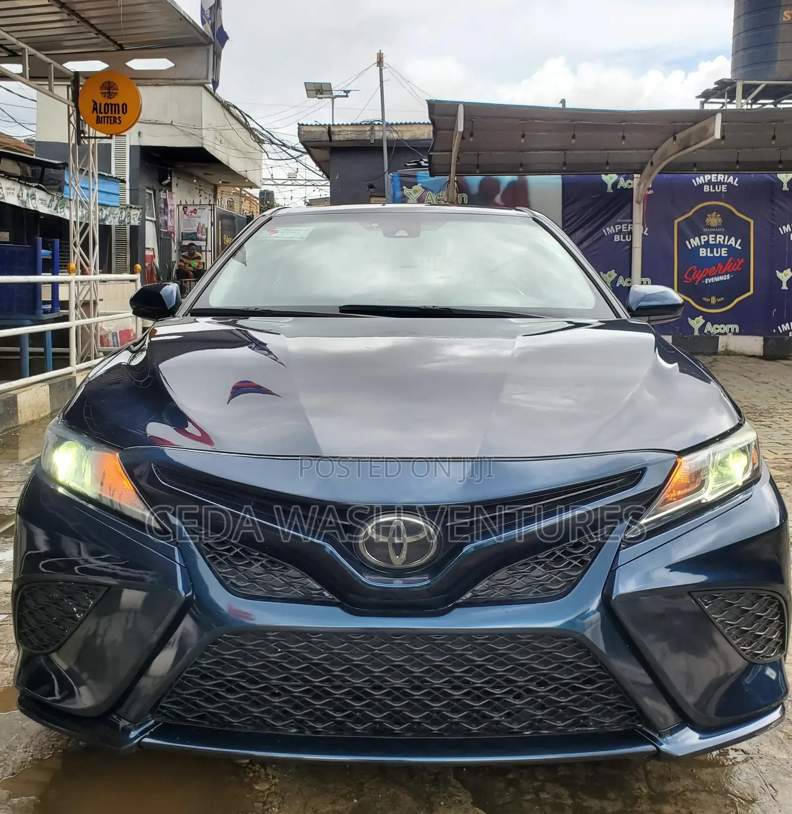 Toyota Camry SE (2.5L 4cyl 8A) 2019 Blue