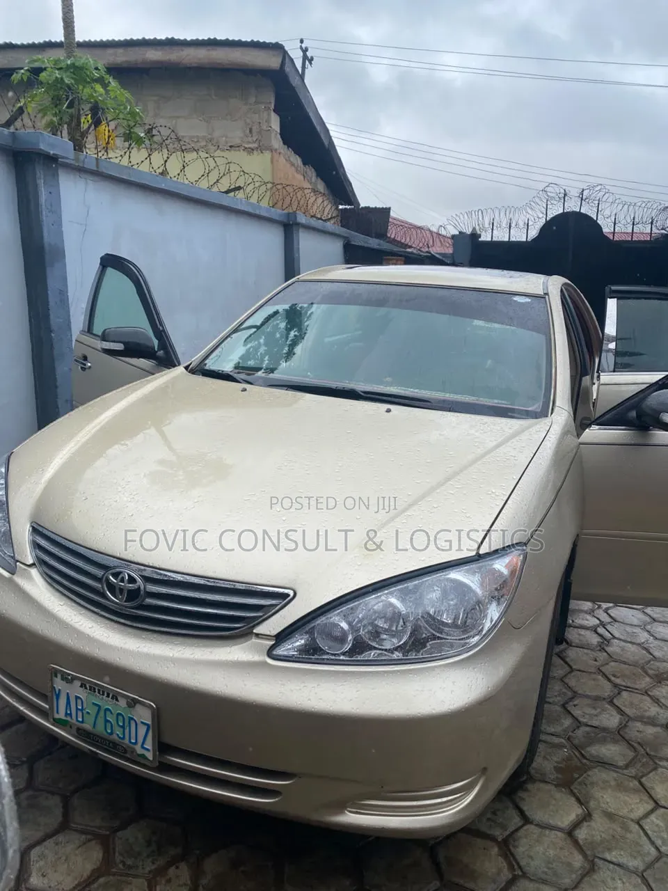 Toyota Camry 2005 Gold
