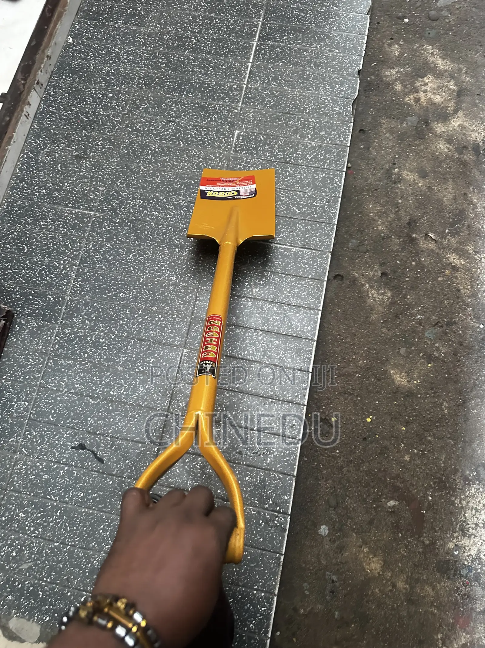 Square Mouth Shovel / Spade