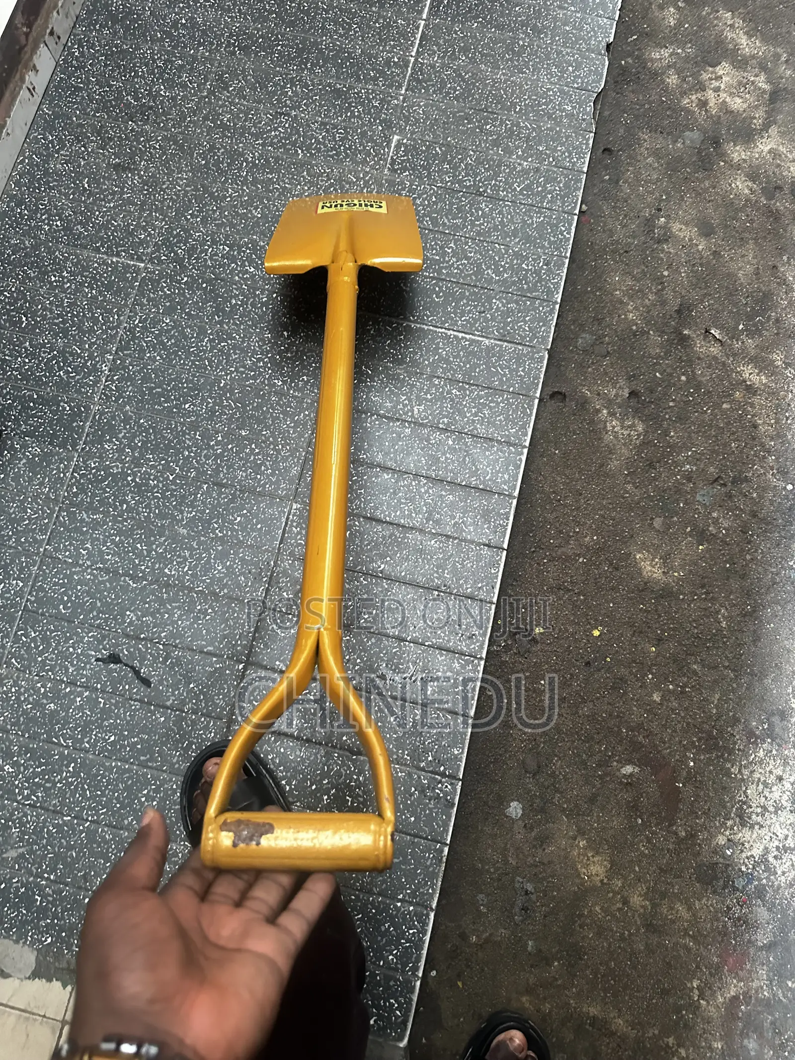 Square Mouth Shovel / Spade