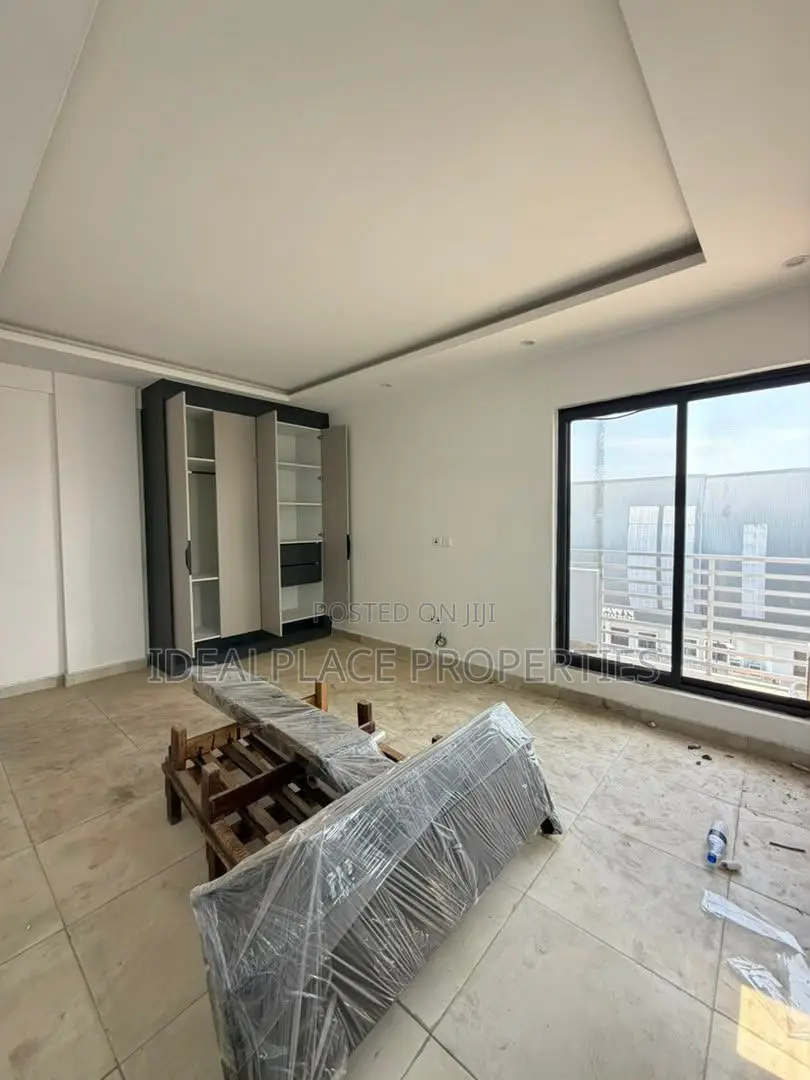 3bdrm Apartment in Victoria Island Extension for sale