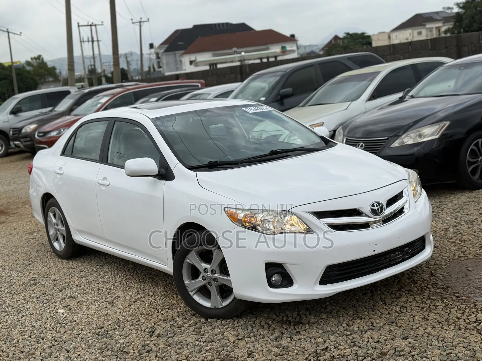 Toyota Corolla LE Special Edition 4dr Sedan (1.8L 4cyl 4A) 2013 White