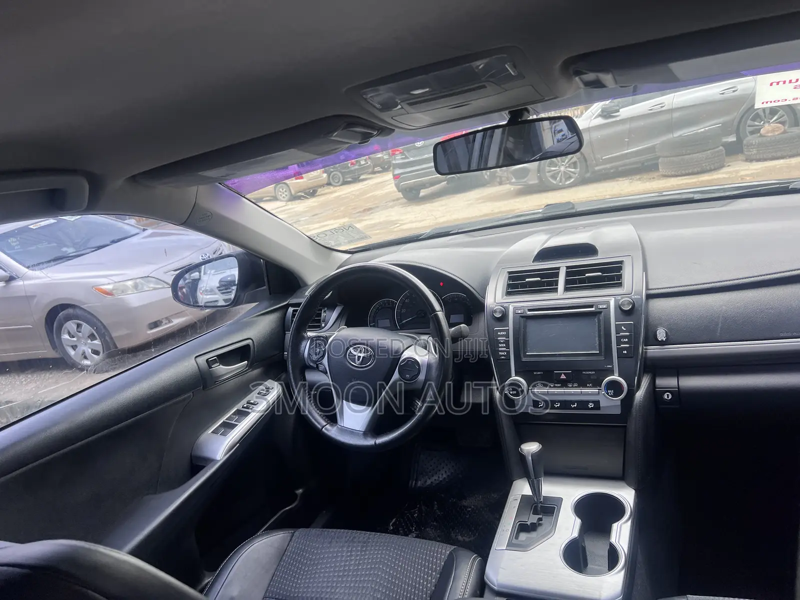 Toyota Camry SE 4dr Sedan (2.5L 4cyl 6A) 2012 Gray
