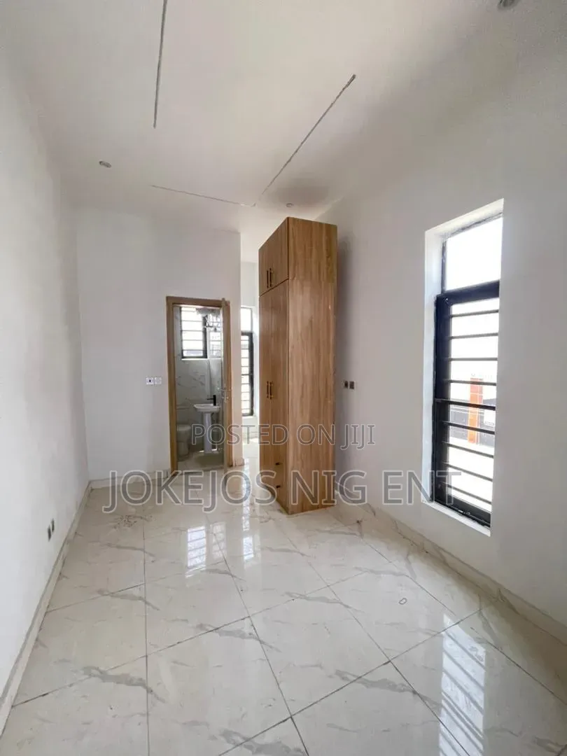 4bdrm Townhouse / Terrace in Ikota Gra Estate for rent