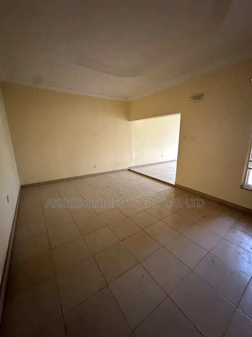 5bdrm Duplex in Gwarinpa Main Abuja, Life Camp for rent