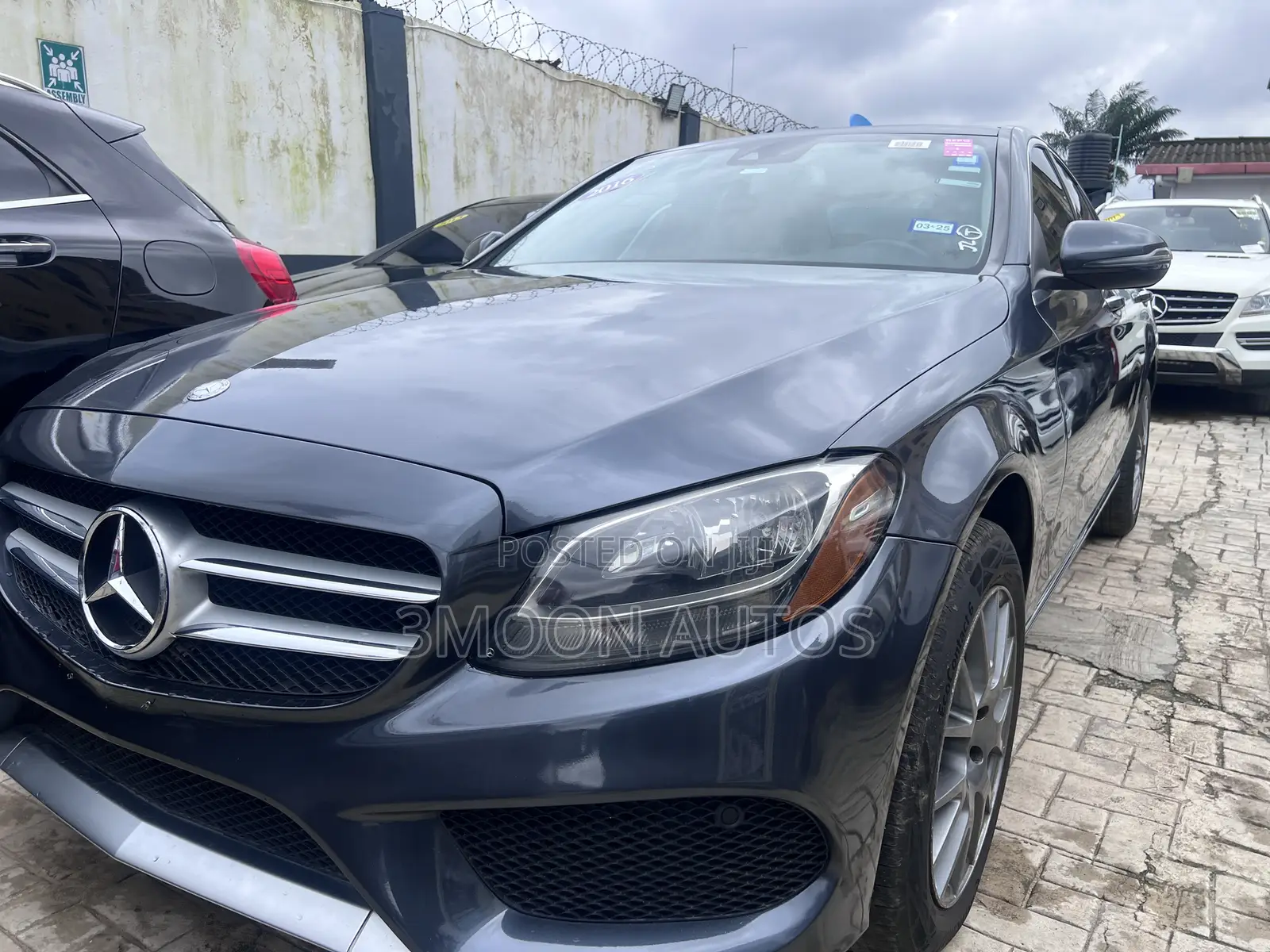 Mercedes-Benz C300 Luxury 4Matic Sedan AWD (2.0L 4cyl 7A) 2016 Gray