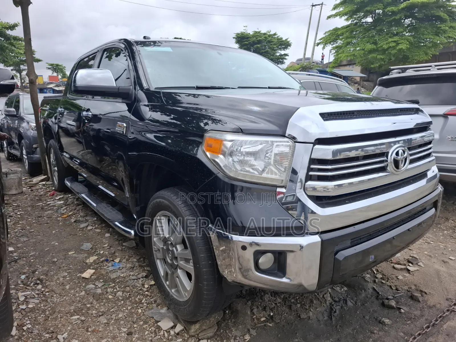 Toyota Tundra 2017 Black