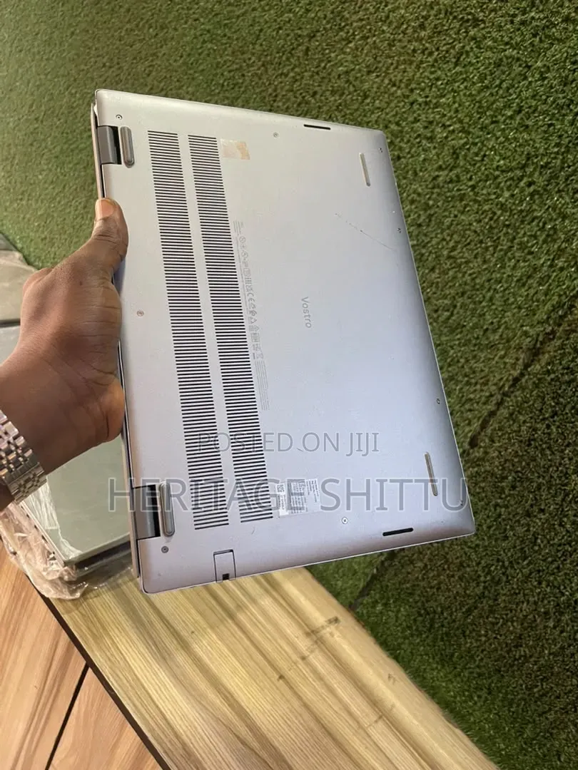 Laptop Dell Vostro 5630 8GB AMD Ryzen 5 SSD 256GB