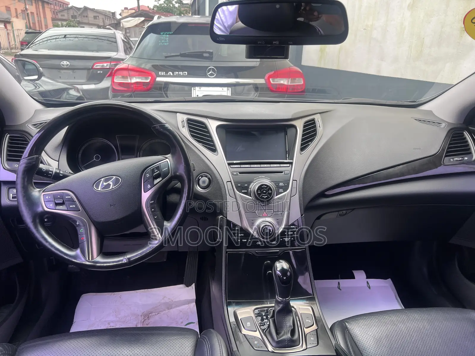 Hyundai Grandeur 2013 Black