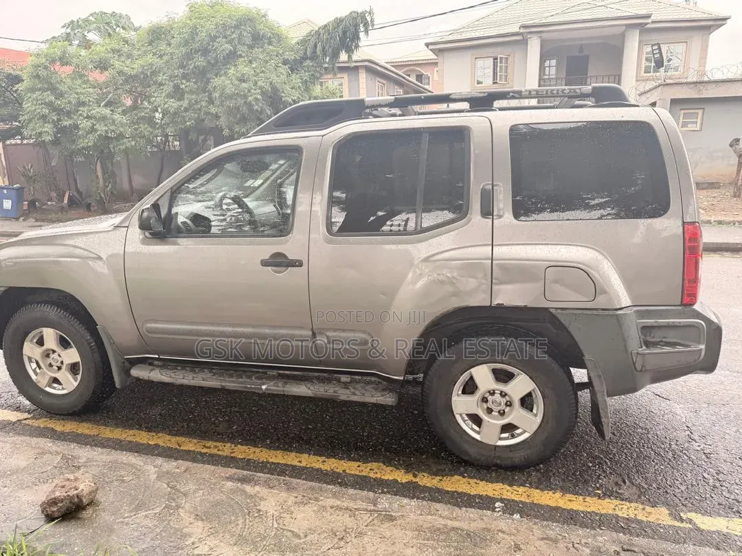 Nissan Xterra 2009 Brown