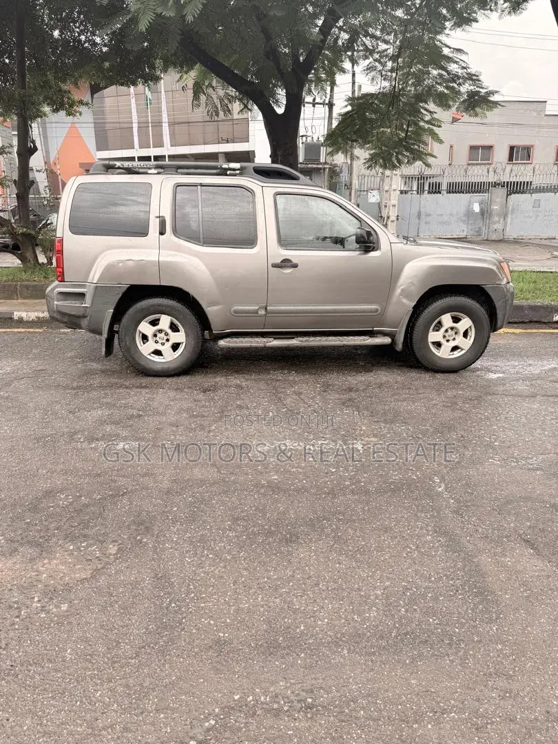 Nissan Xterra 2009 Brown