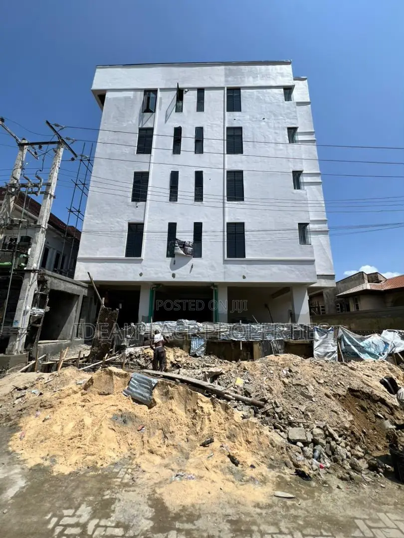 2bdrm Apartment in Osapa london for sale