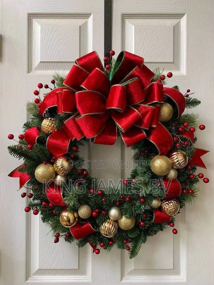 Christmas Hanging Wreath – Beautiful Holiday Ornament