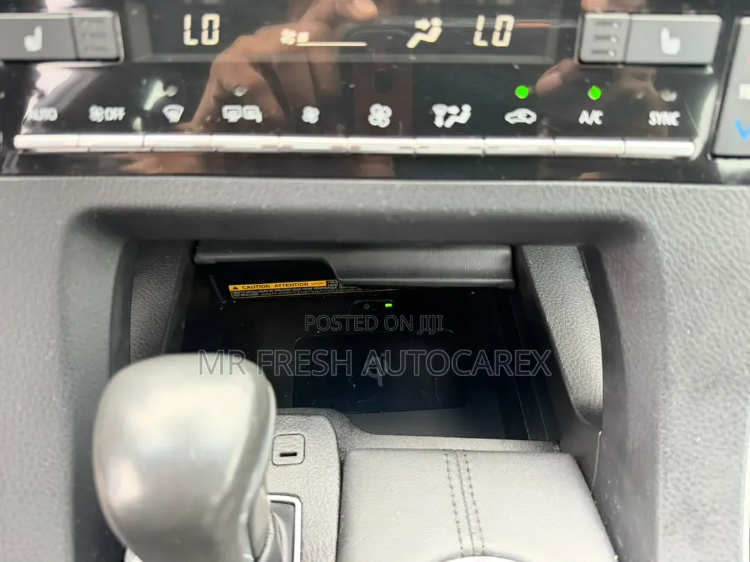 Toyota Avalon XSE FWD Sedan (3.5L V6 8A) 2019 Gray