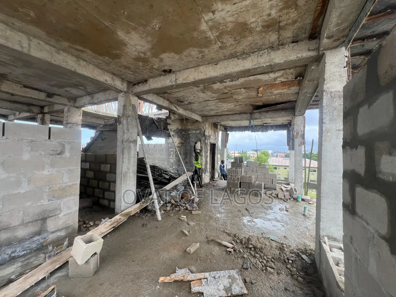 4bdrm Maisonette in Lekki Phase 1 for sale