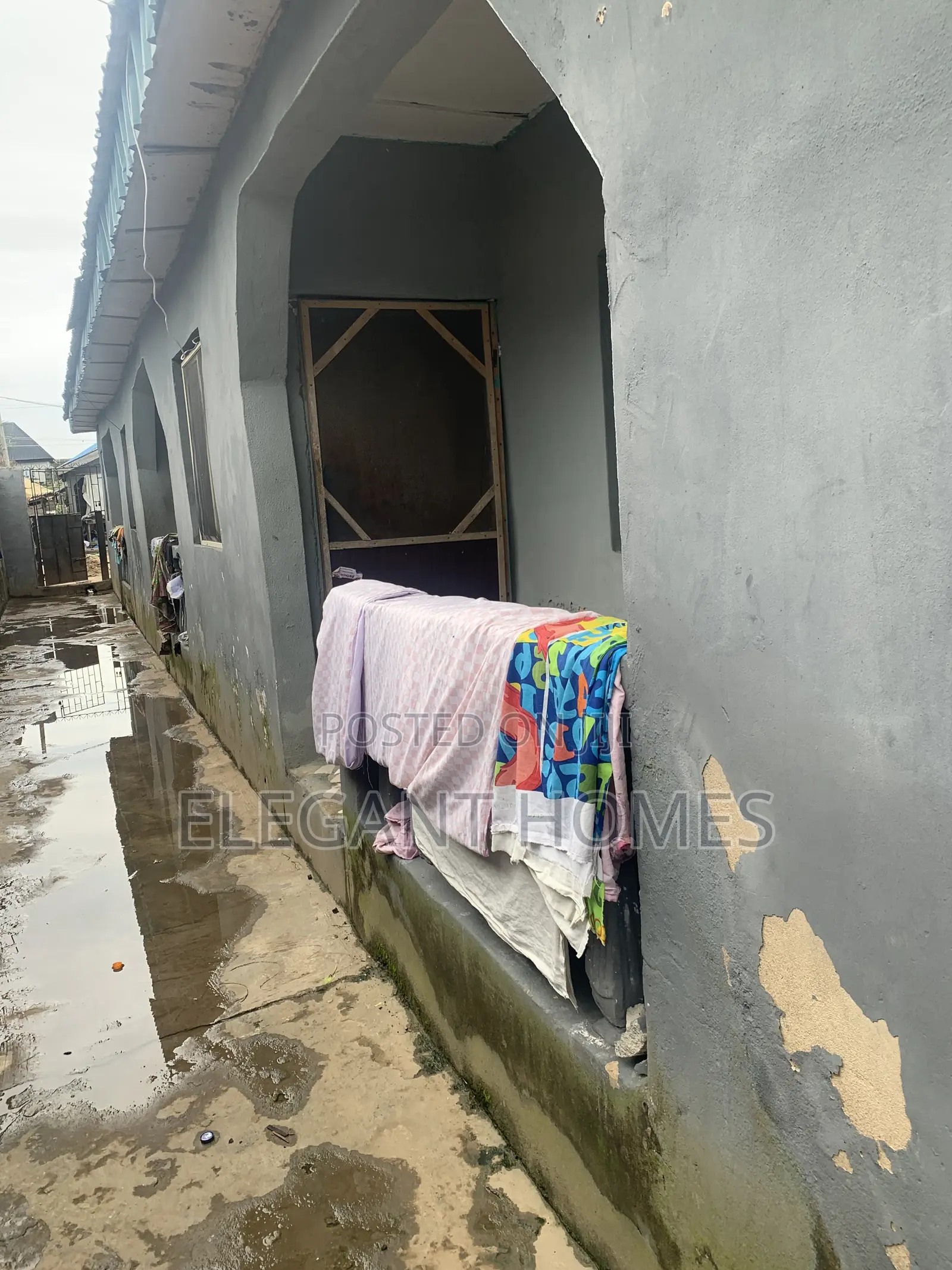 1bdrm Block of Flats in Alaba for sale