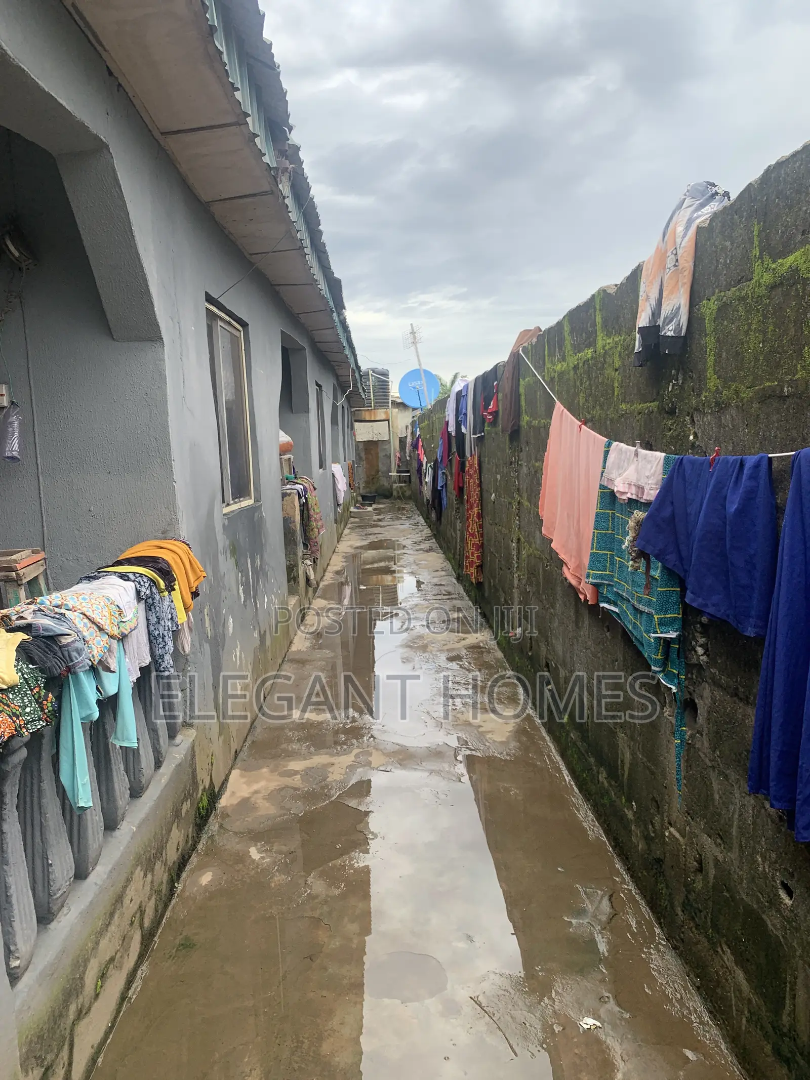 1bdrm Block of Flats in Alaba for sale
