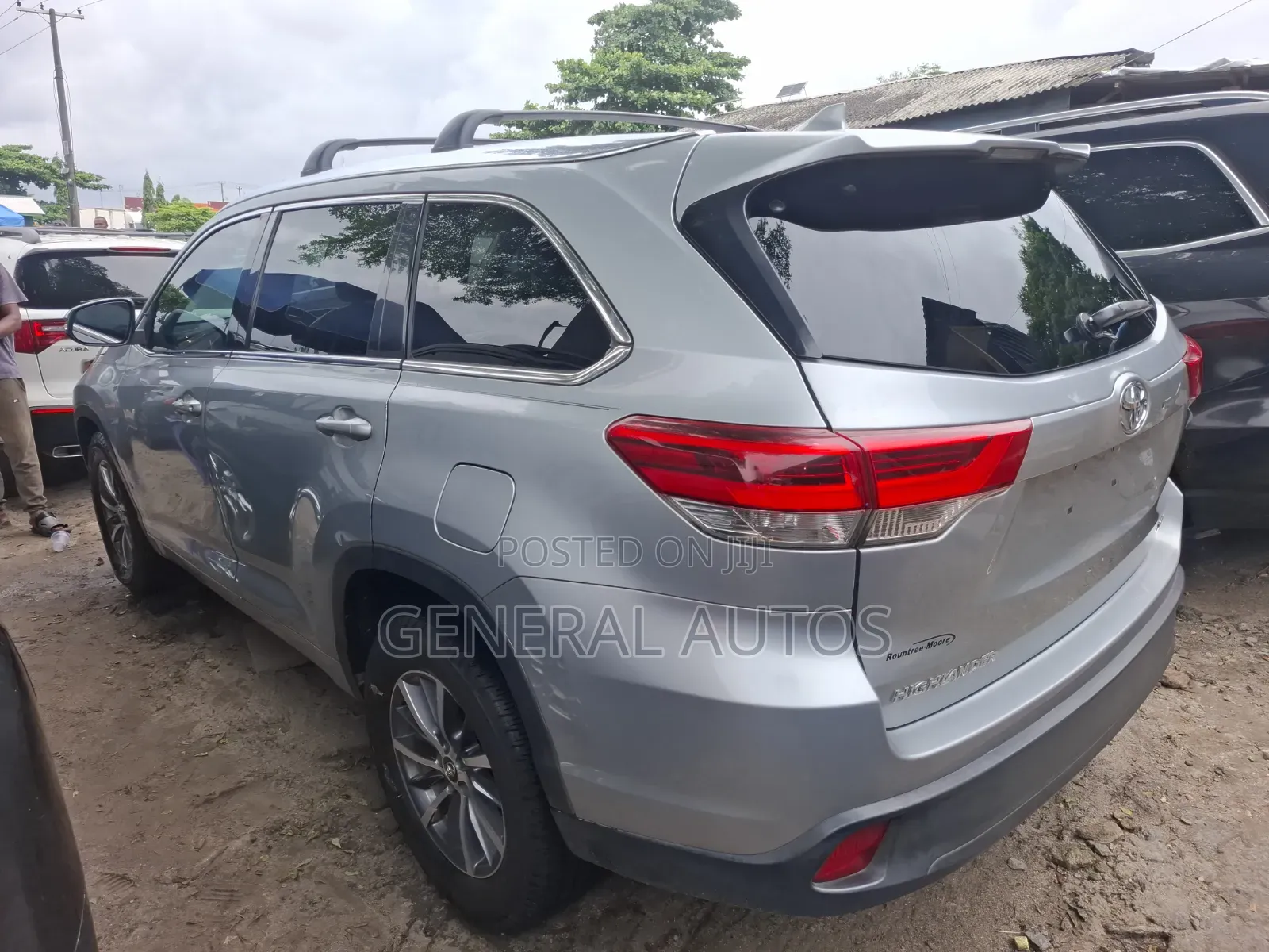 Toyota Highlander XLE 2019 Silver