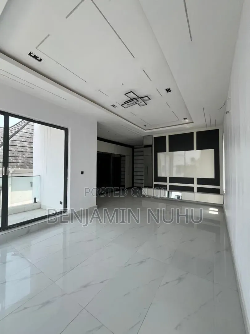 5bdrm Duplex in Sunshine Estate, Off Lekki-Epe Expressway for sale