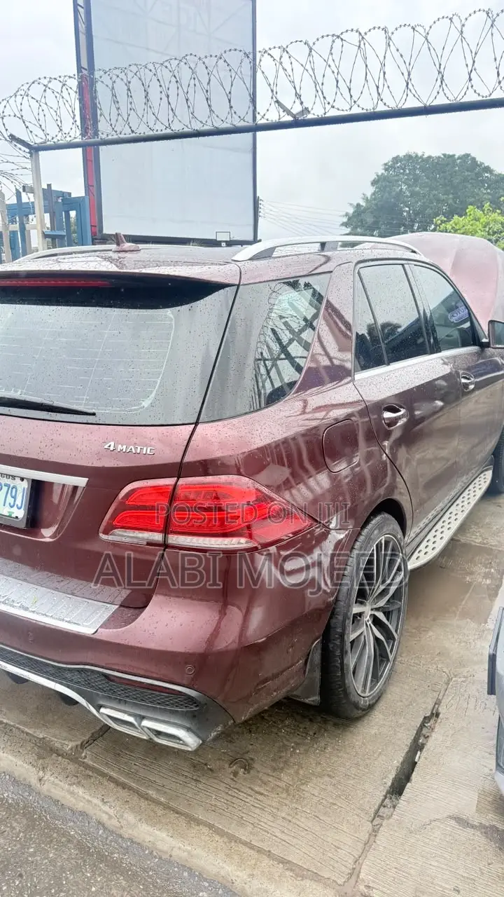 Mercedes-Benz M Class ML350 4MATIC 4dr SUV AWD (3.5L 6cyl 7A) 2014
