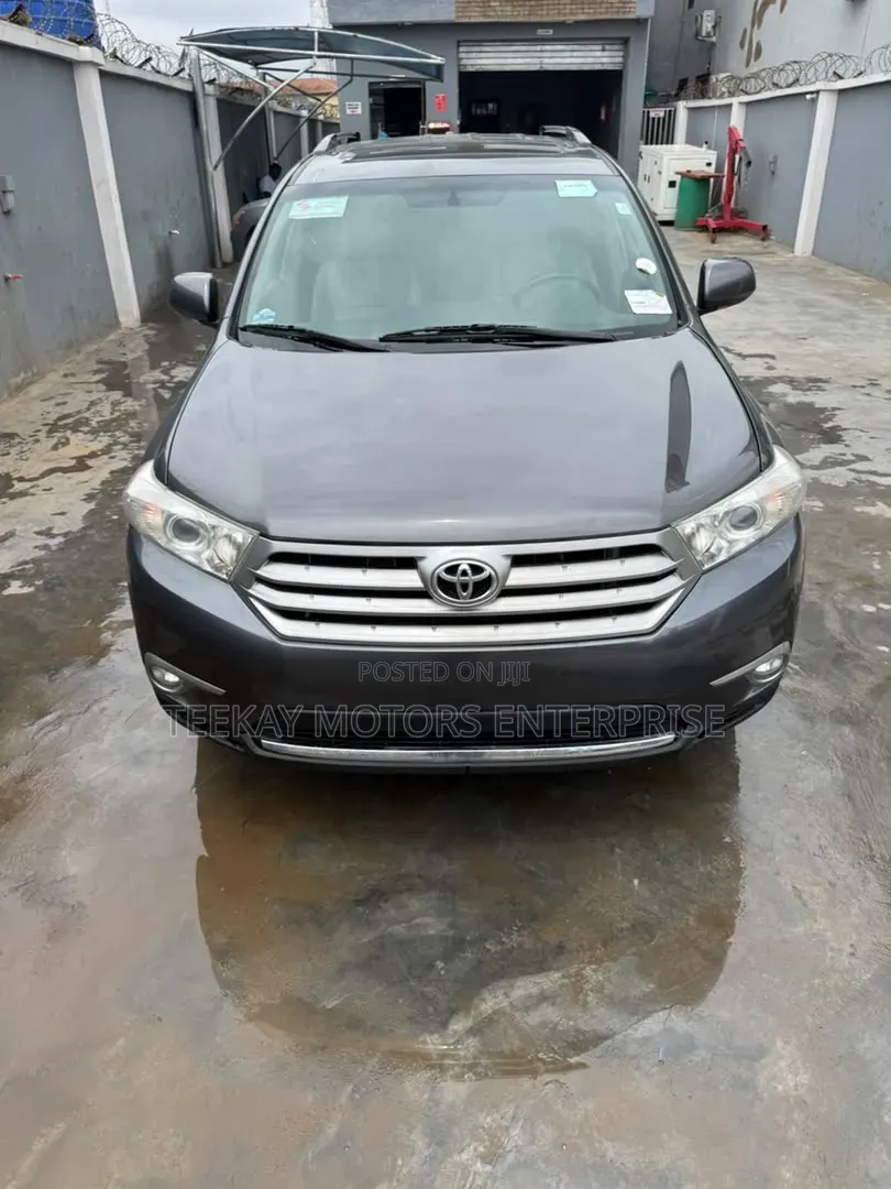 Toyota Highlander Limited 3.5l 4WD 2013 Gray
