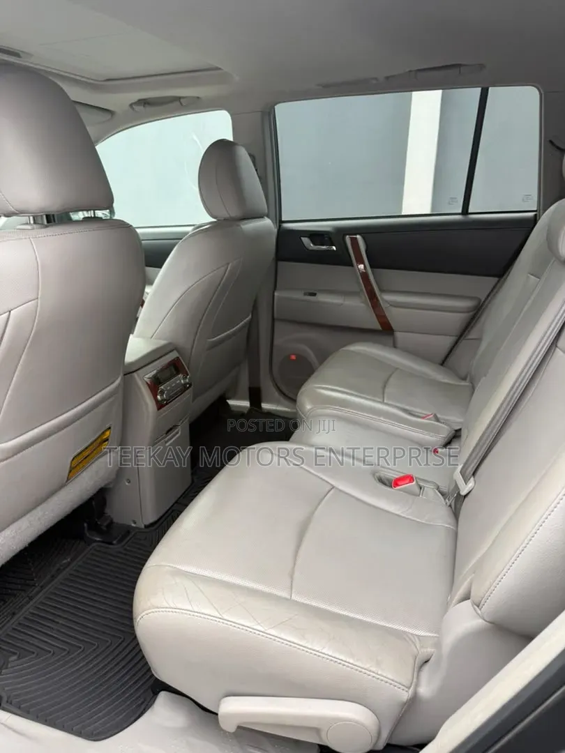Toyota Highlander Limited 3.5l 4WD 2013 Gray