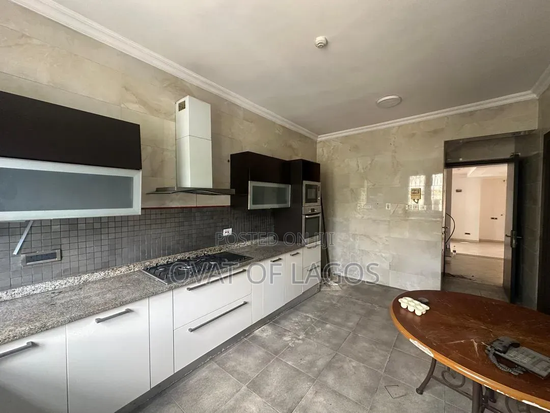 4bdrm Duplex in Banana Island Ikoyi for rent
