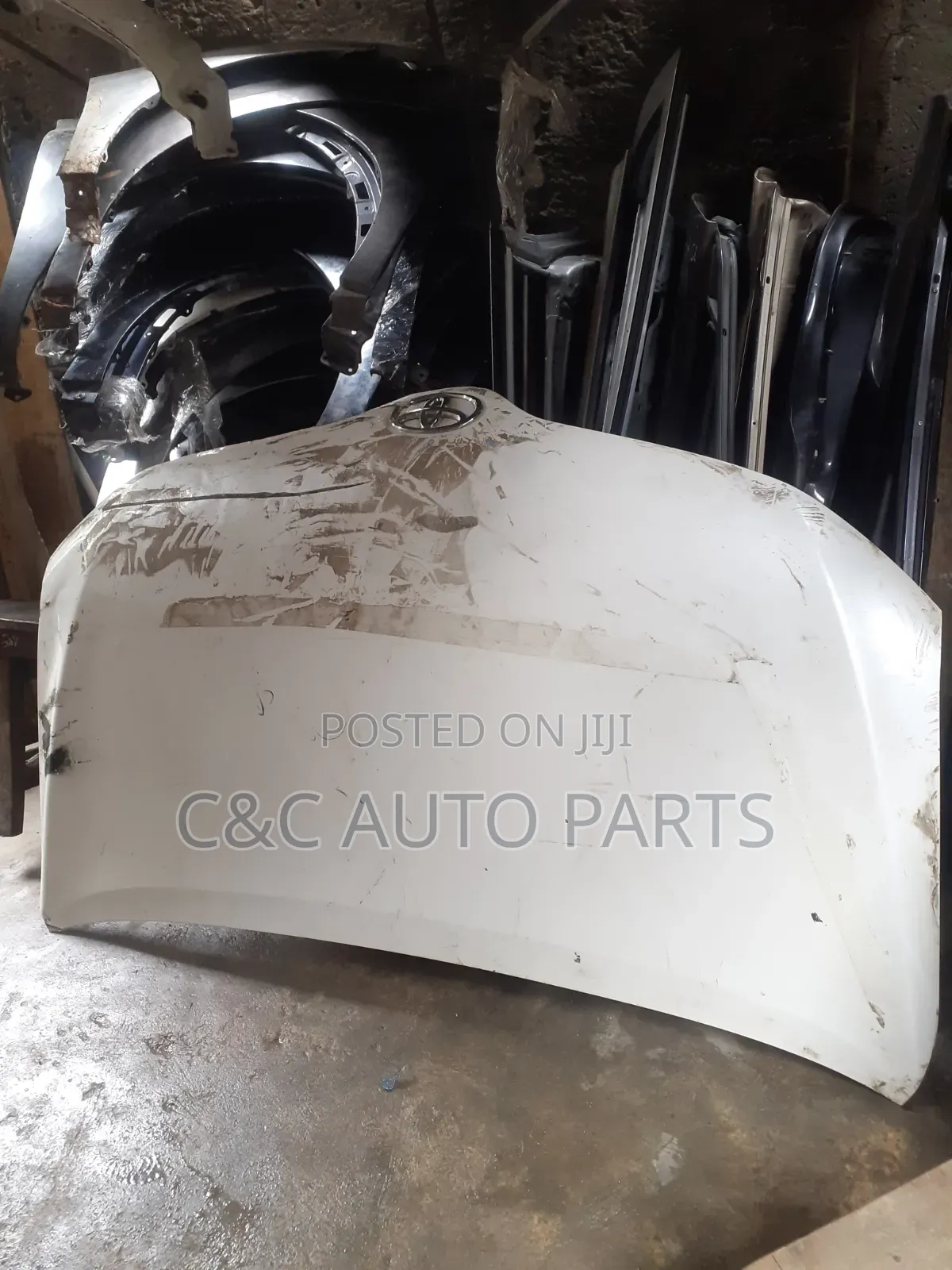 Toyota Venza Bonnet 2012