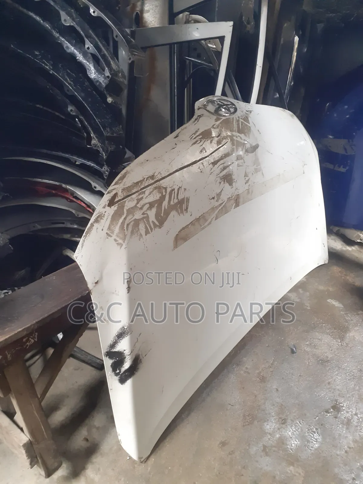 Toyota Venza Bonnet 2012