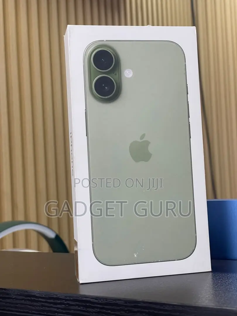 New Apple iPhone 17 256 GB Green
