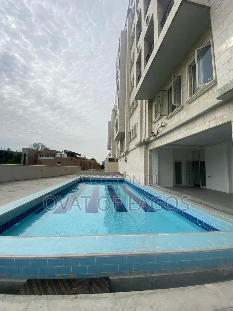 4bdrm Apartment in Victoria Island for sale
