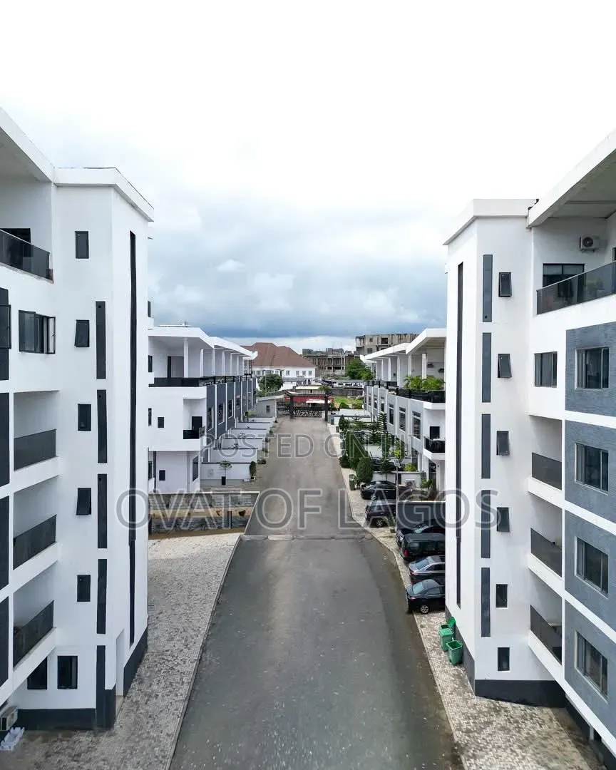 4bdrm Duplex in Guzape, Abuja for sale