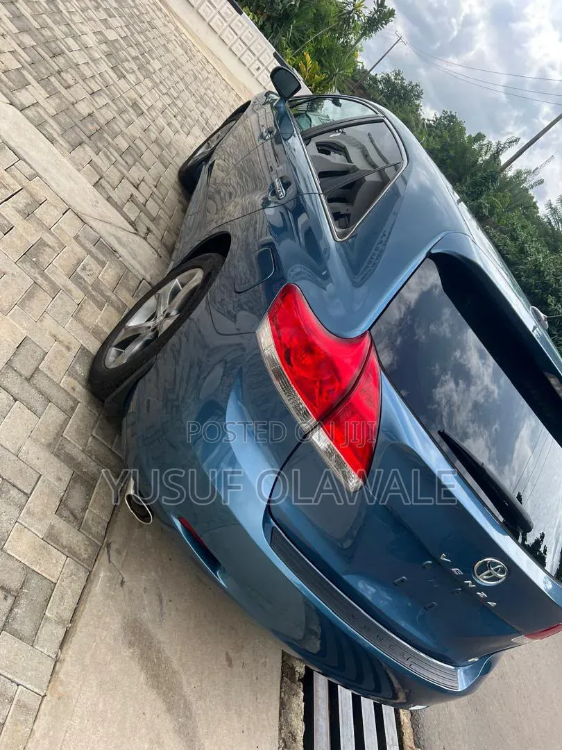 Toyota Venza 2010 Blue