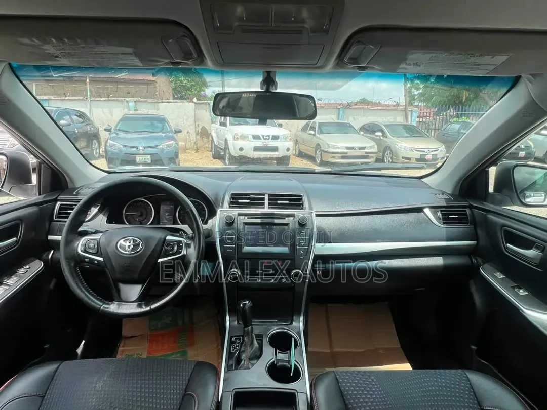 Toyota Camry 2017 White