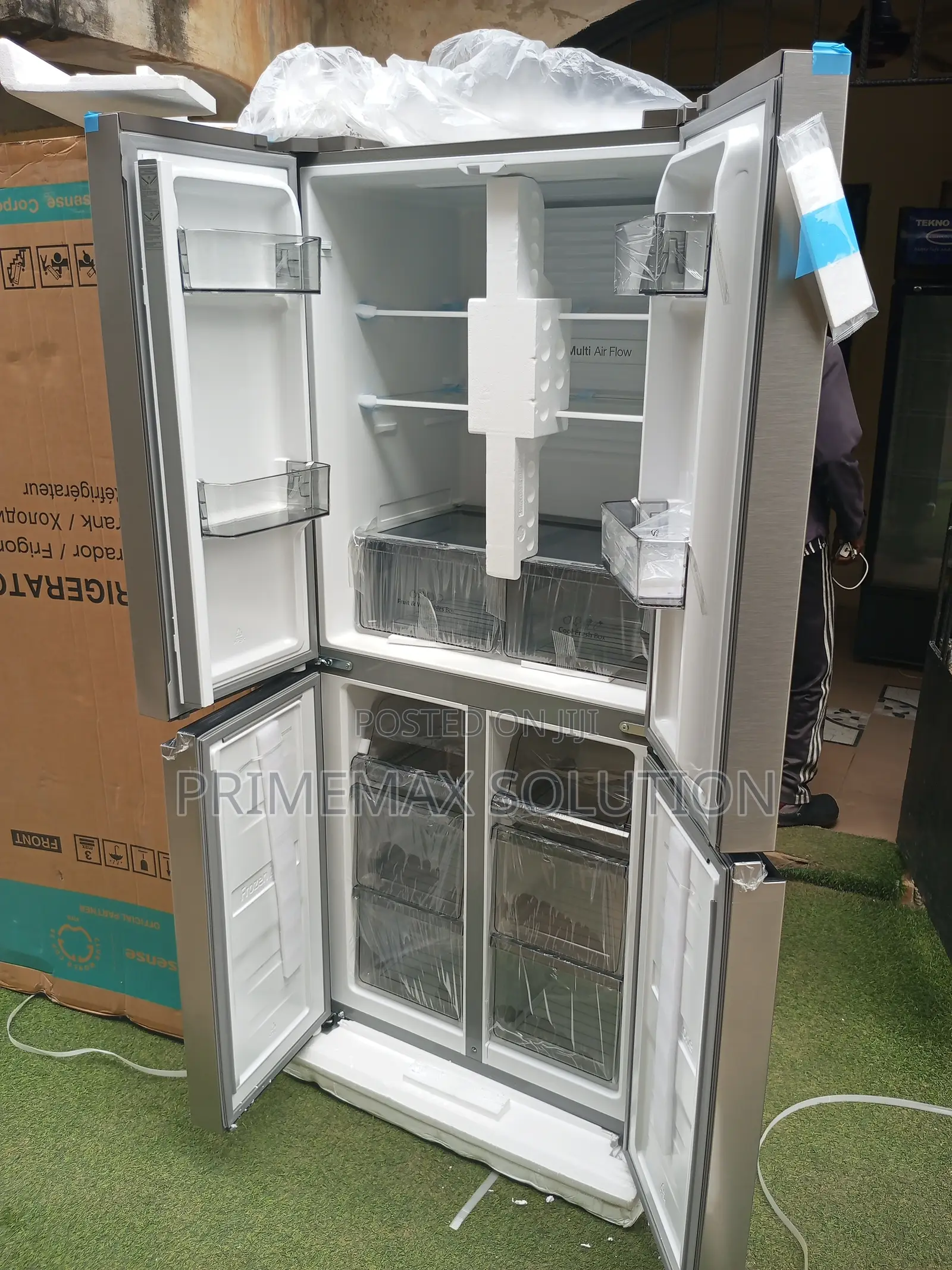 Affordable Luxury: Hisense RQ-54WC 4-Door