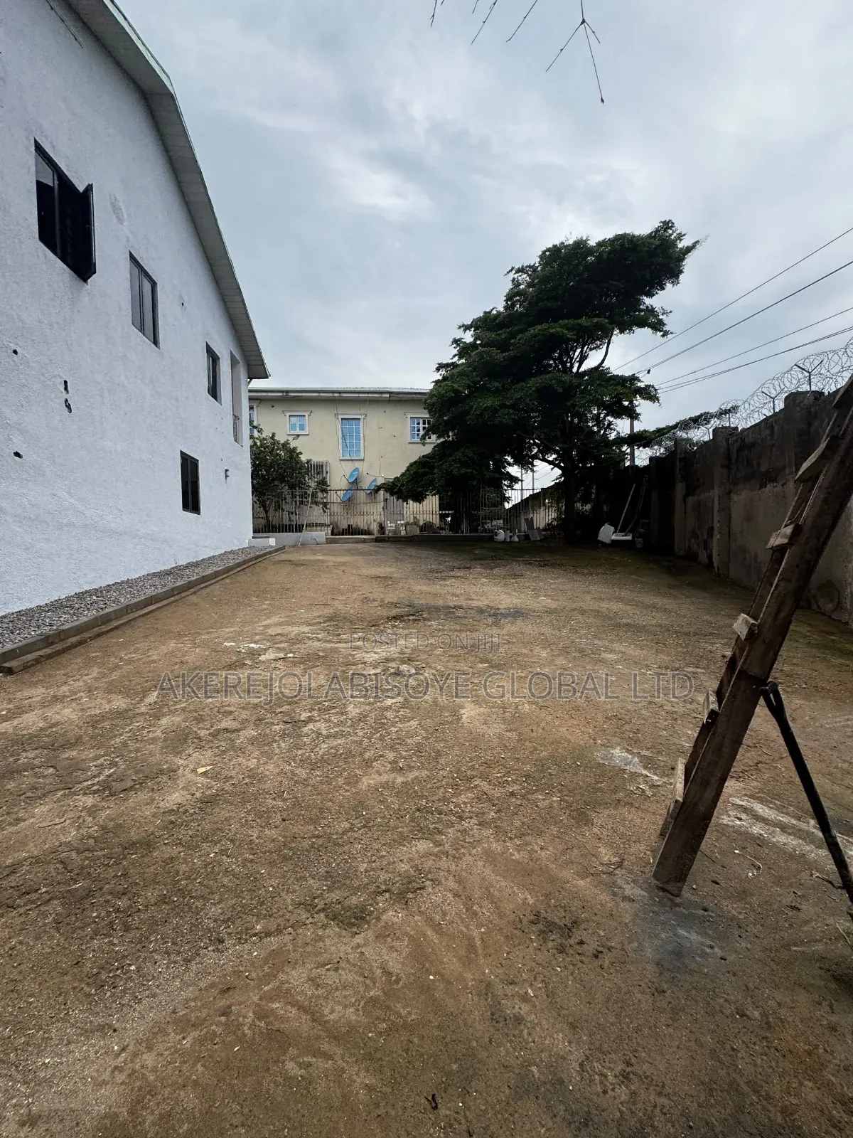 4bdrm Duplex in In An Estate Wuse 2 for rent