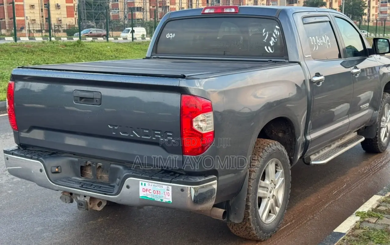 Toyota Tundra 2014