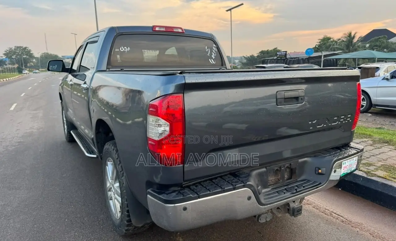 Toyota Tundra 2014
