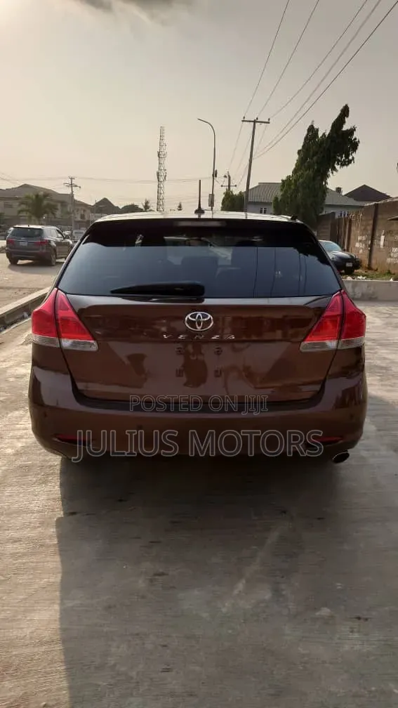 Toyota Venza 2010 Brown