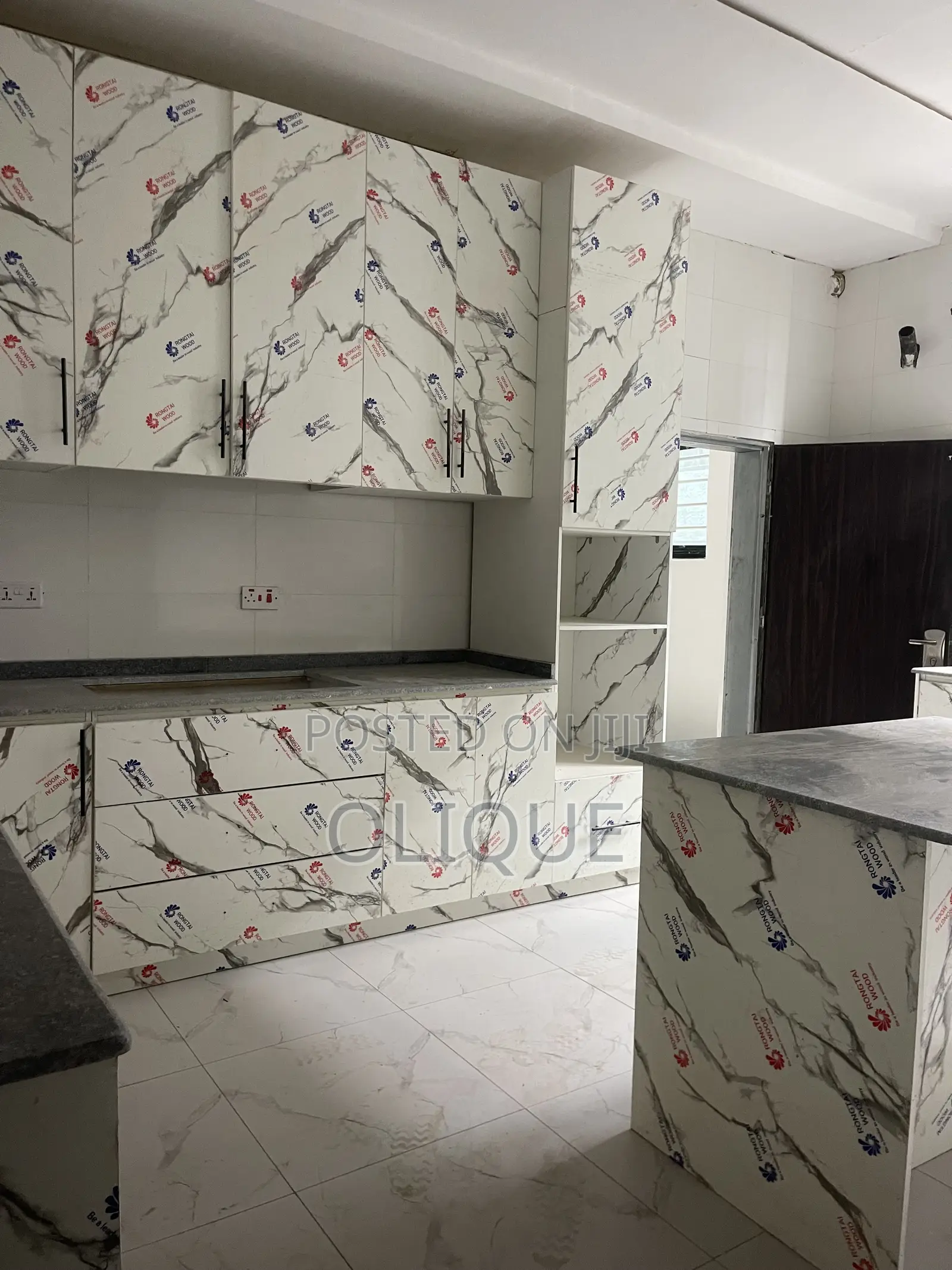 3bdrm Block of Flats in Jahi for rent