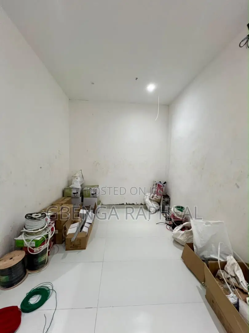 5bdrm Duplex in Orchid Road, Lekki for sale