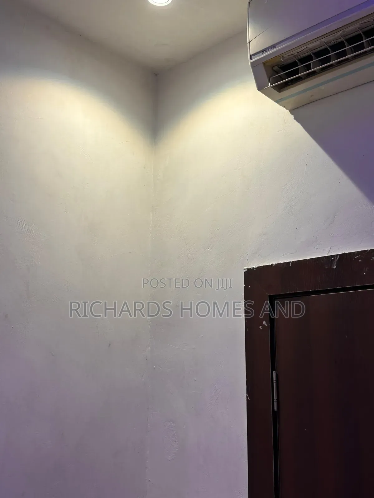 3bdrm Apartment in Lekki Phase 1 for sale