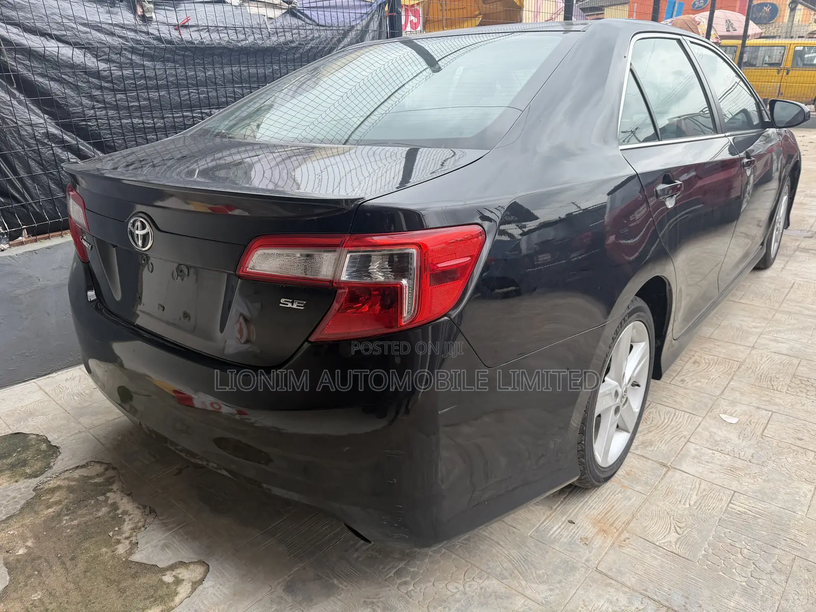 Toyota Camry SE 4dr Sedan (2.5L 4cyl 6A) 2012 Black